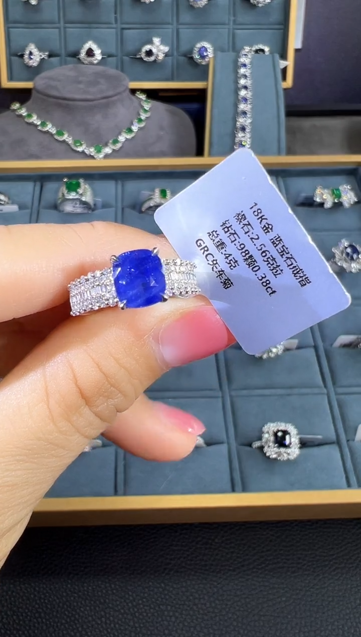 【闪购商品】蓝宝石戒指18K金镶嵌戒指