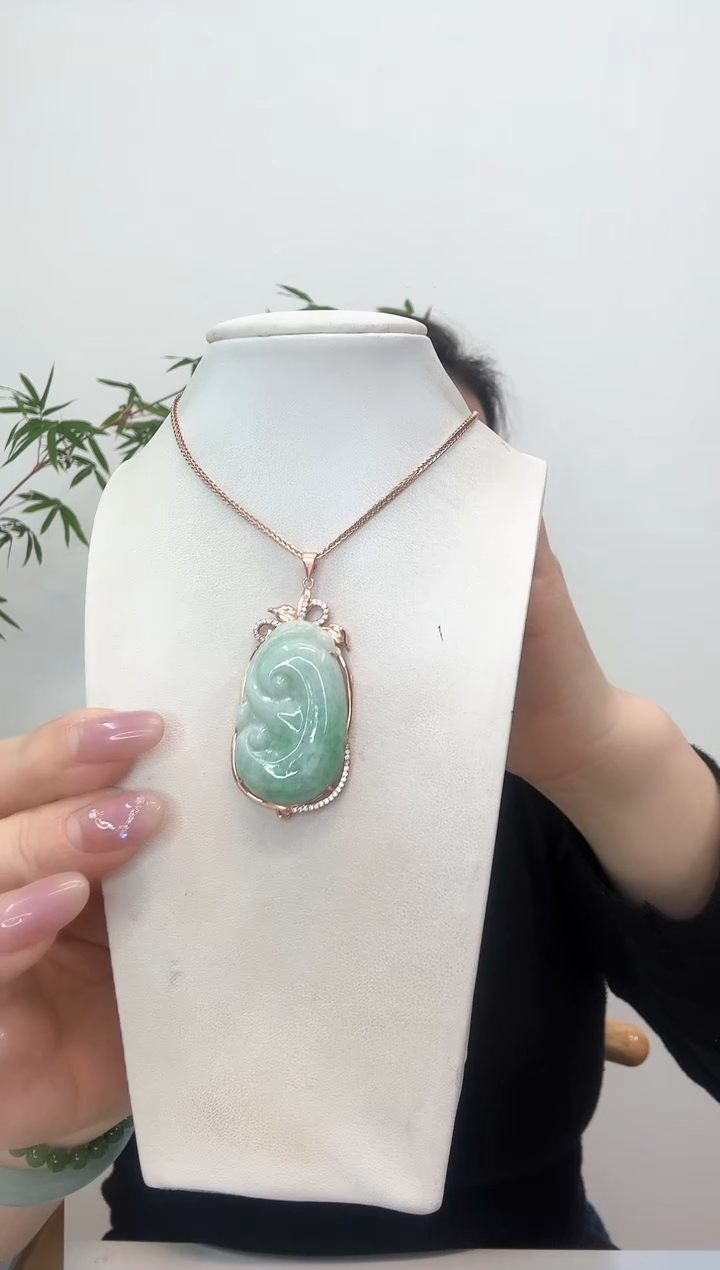 【闪购商品】翡翠吊坠(赠链)银S925镶嵌如意玫瑰边