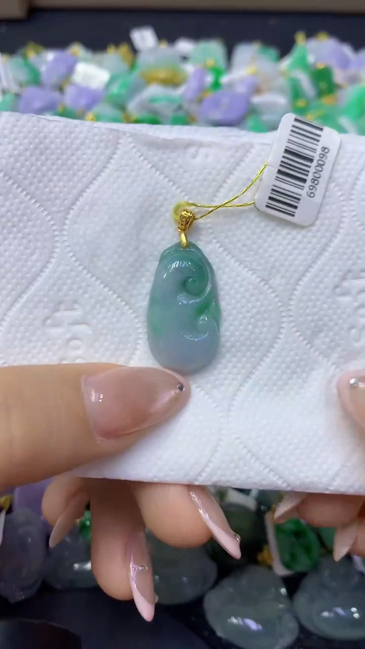 颈饰未镶嵌翡翠天然缅甸翡翠A货