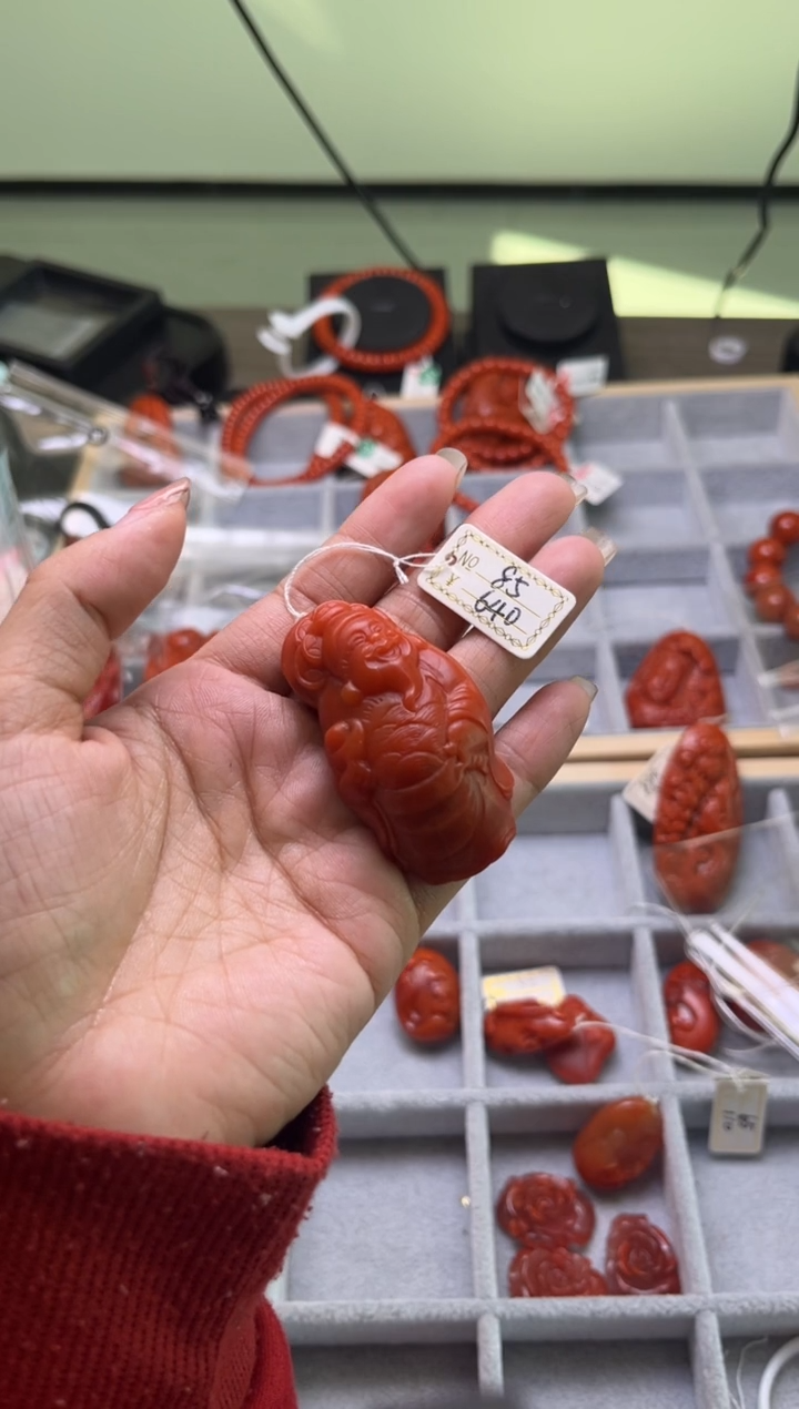 【闪购商品】南红玛瑙珠宝奇石未镶嵌85