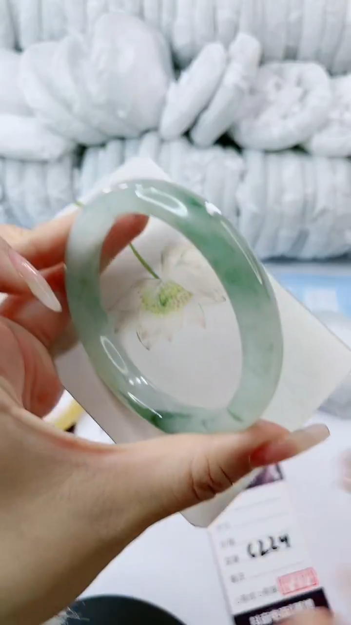 【闪购商品】石英质玉手镯未镶嵌多样性发货62C229