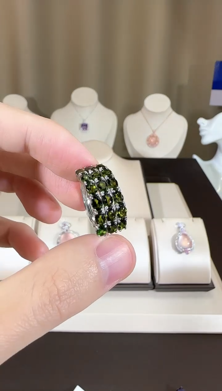 【闪购商品】透辉石戒指银S925镶嵌排戒