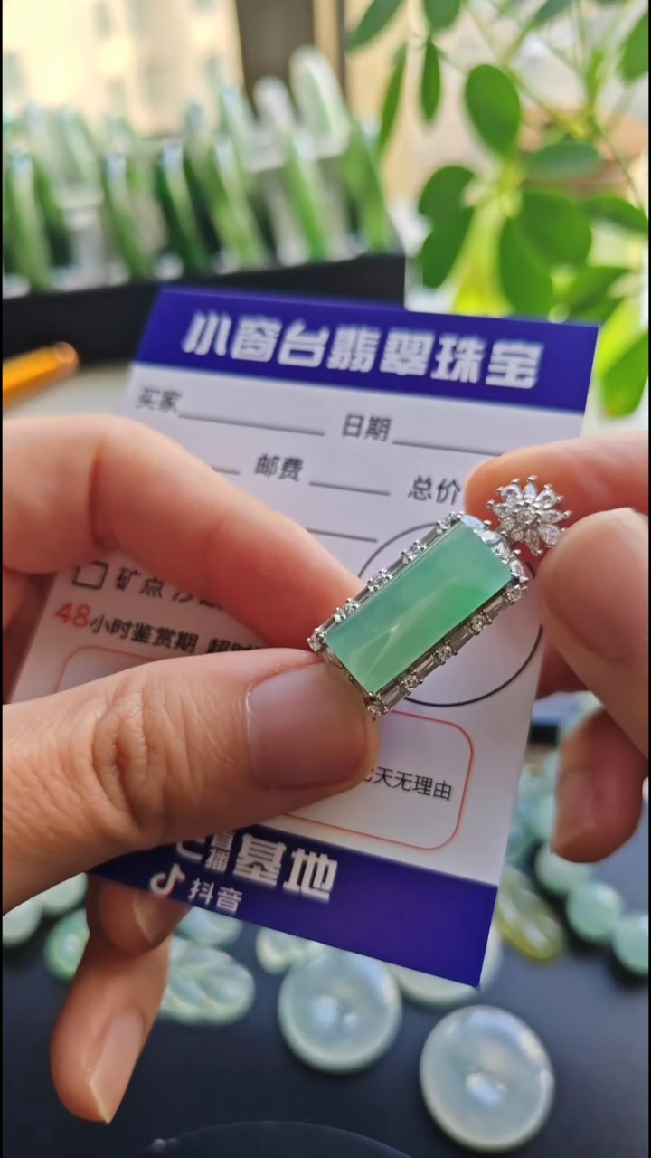 颈饰银S925镶嵌翡翠翡翠颈饰S925银镶嵌