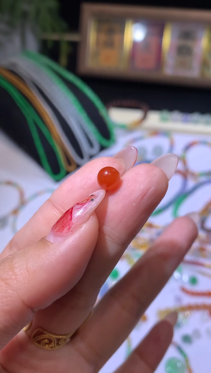 【闪购商品】定制翡翠未镶嵌6.9*珠子2200+220