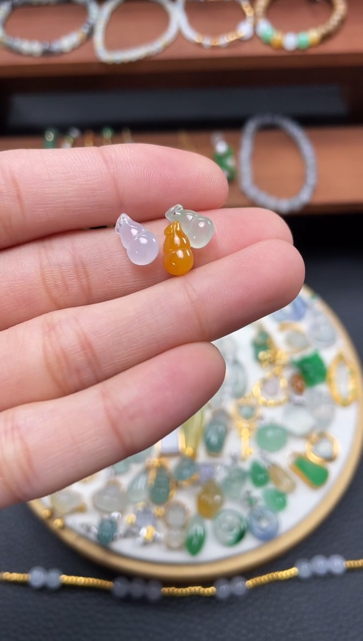 【闪购商品】翡翠吊坠(不含链)18K金镶嵌3个   JK629