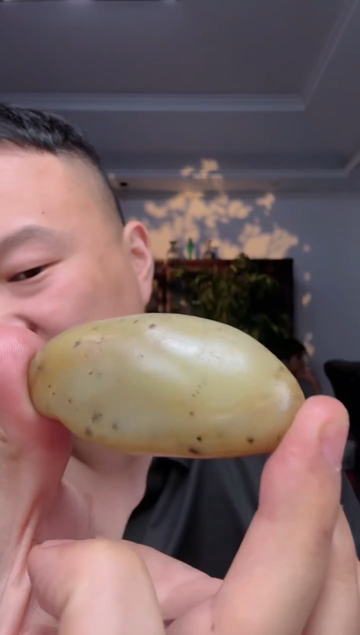 和田玉未镶嵌颈饰1