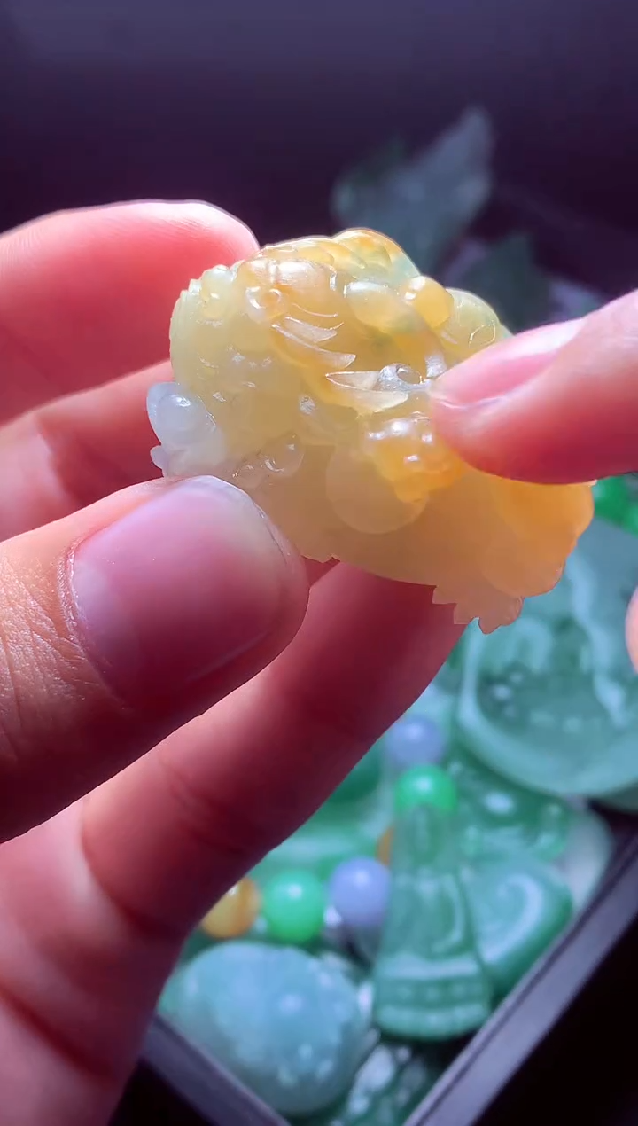 未镶嵌定制翡翠阿*?毛货翡翠定制