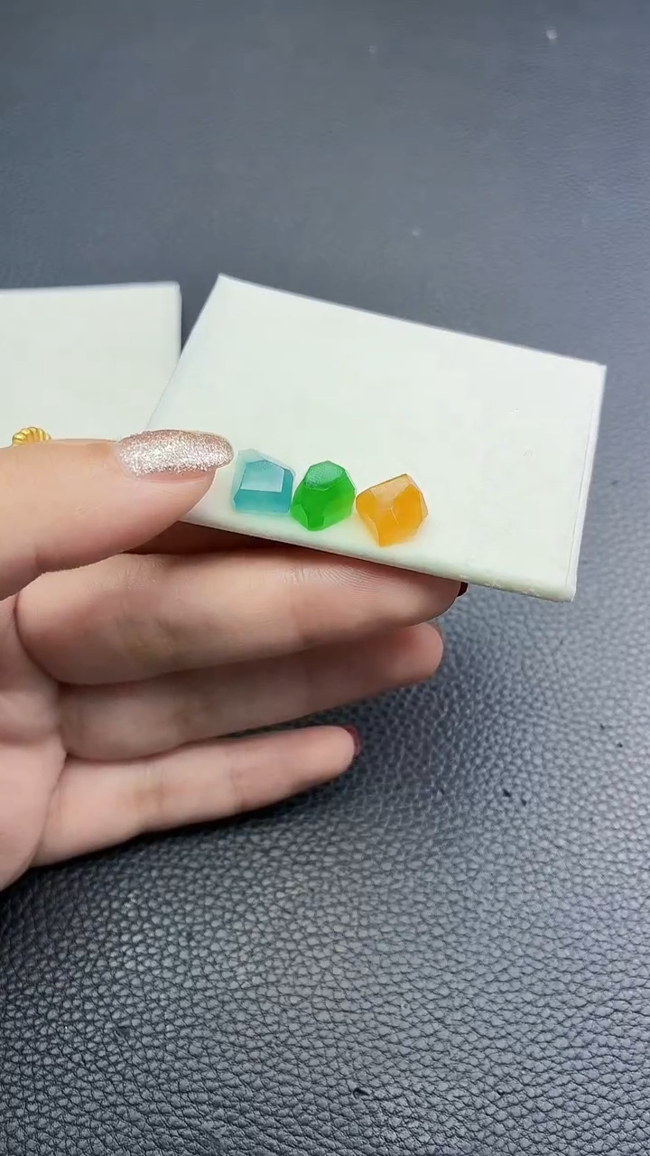 未镶嵌定制翡翠M***方1559