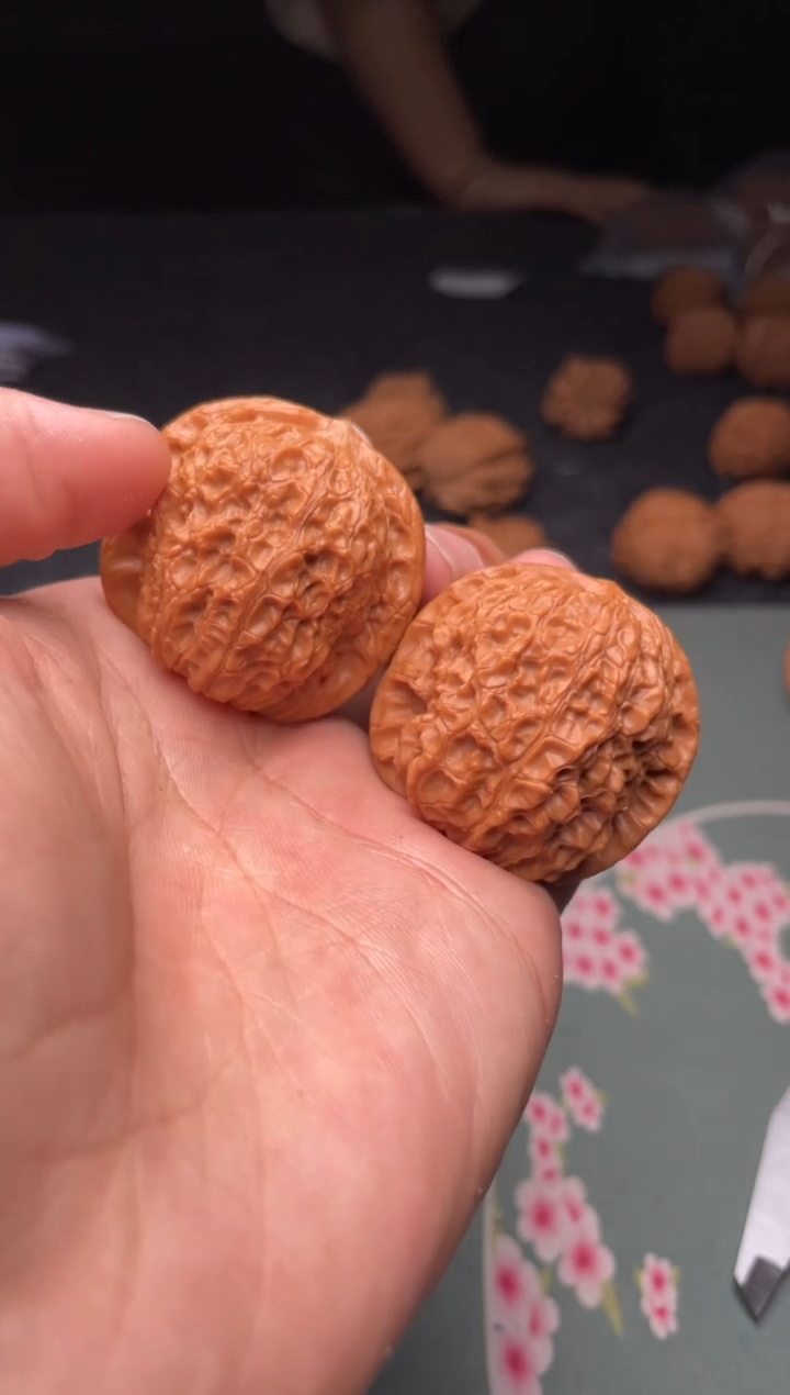把件文玩核桃a201  血麒麟 38尺