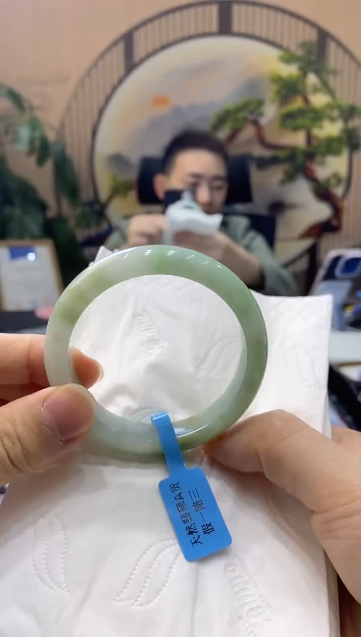 【闪购商品】翡翠手镯未镶嵌000009528