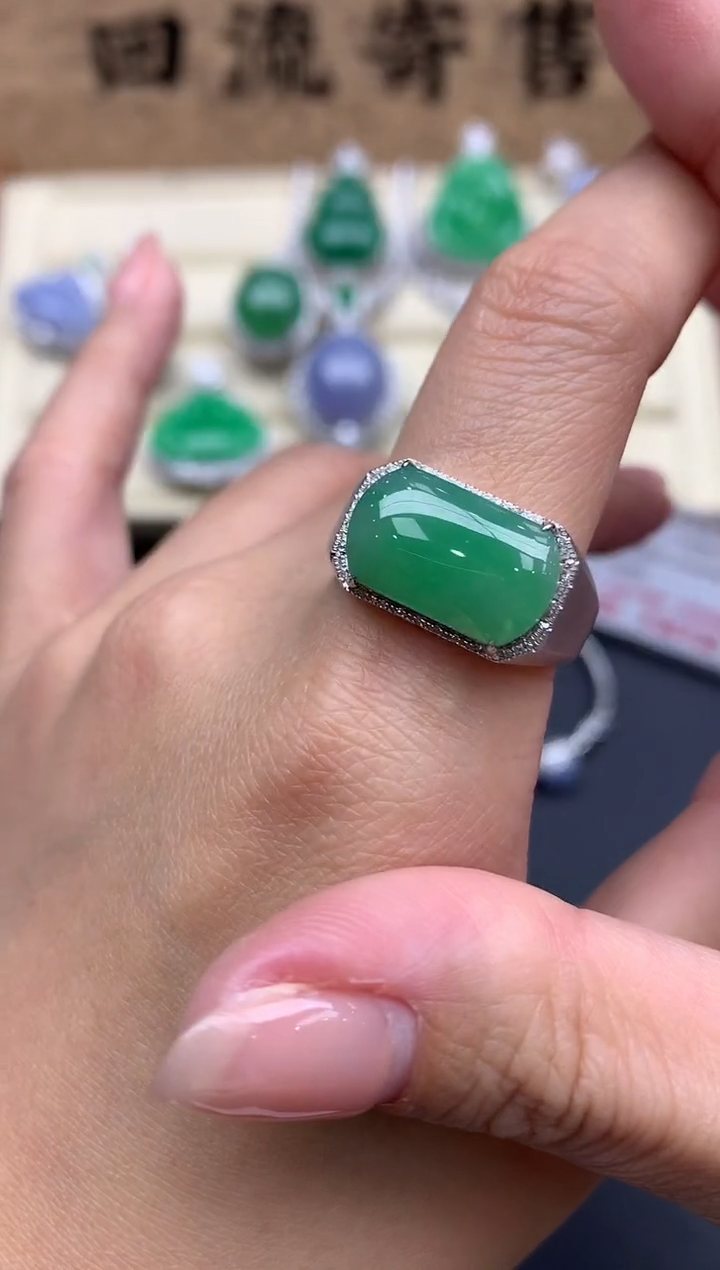 【闪购商品】翡翠戒指18K金镶嵌564-中国好珍宝