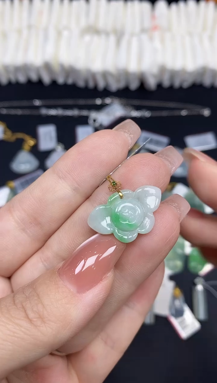 吊坠(不含链)18K金镶嵌翡翠花18K金扣镶嵌@@CMT1442-1