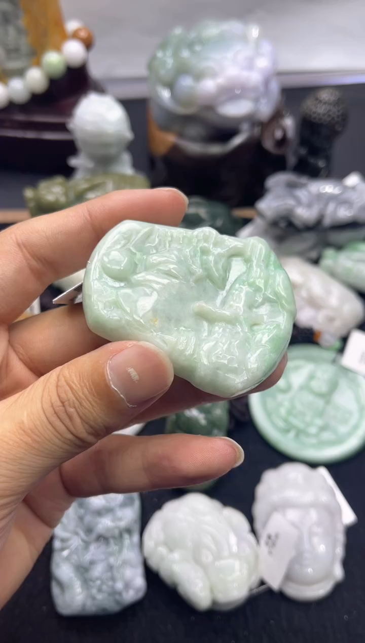 【闪购商品】翡翠颈饰未镶嵌00000123