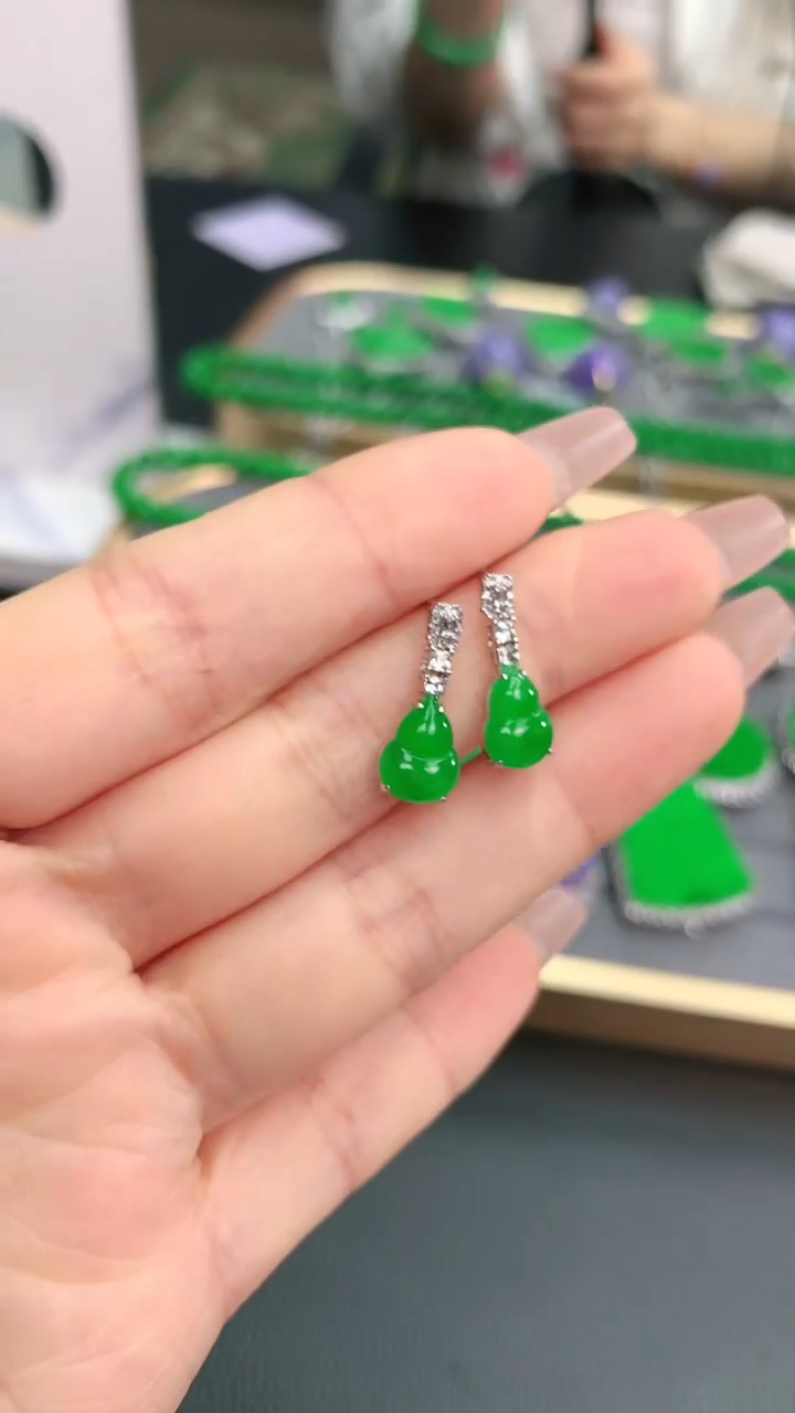 【闪购商品】翡翠耳饰18K金镶嵌赠礼盒证书 