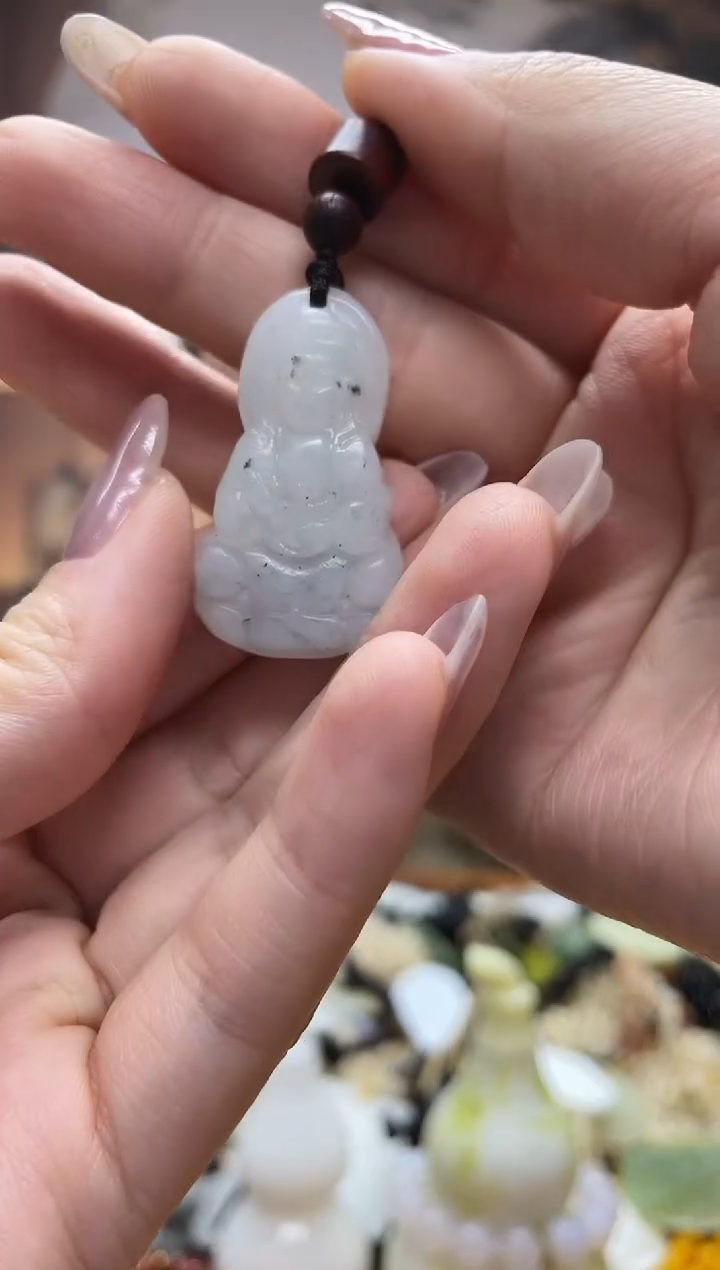 未镶嵌岫玉吊坠·