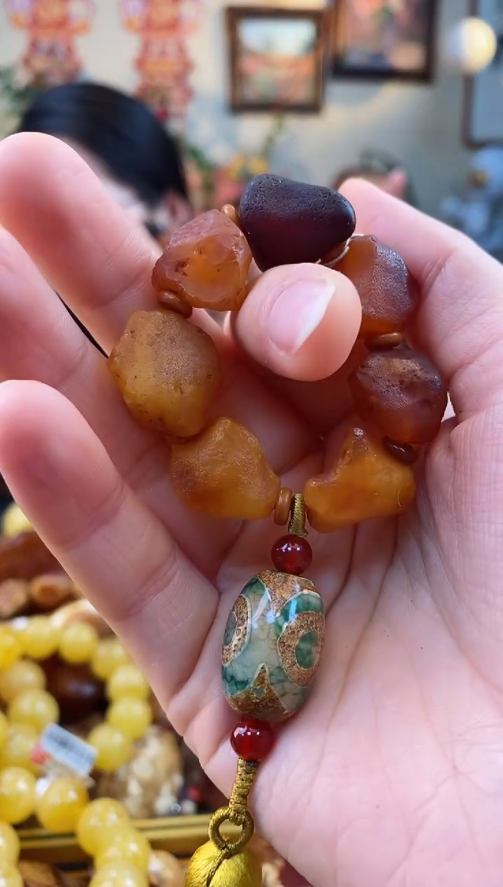 【闪购商品】琥珀手串未镶嵌手串