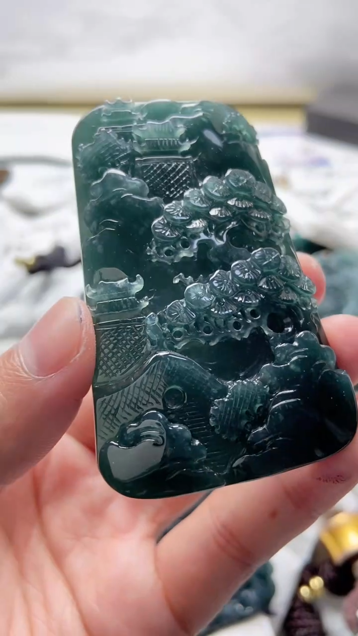 【闪购商品】翡翠颈饰未镶嵌888888888888