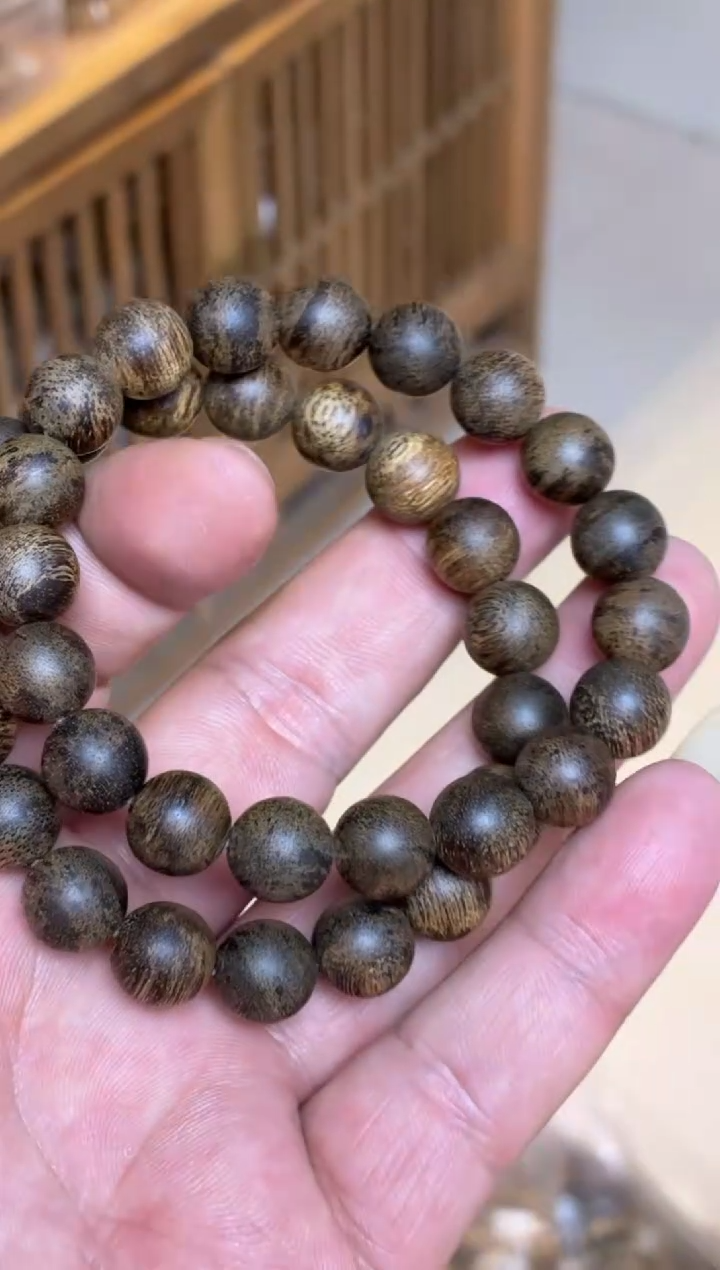 沉香手串 伊利安圆珠单圈1.1多样性发其一