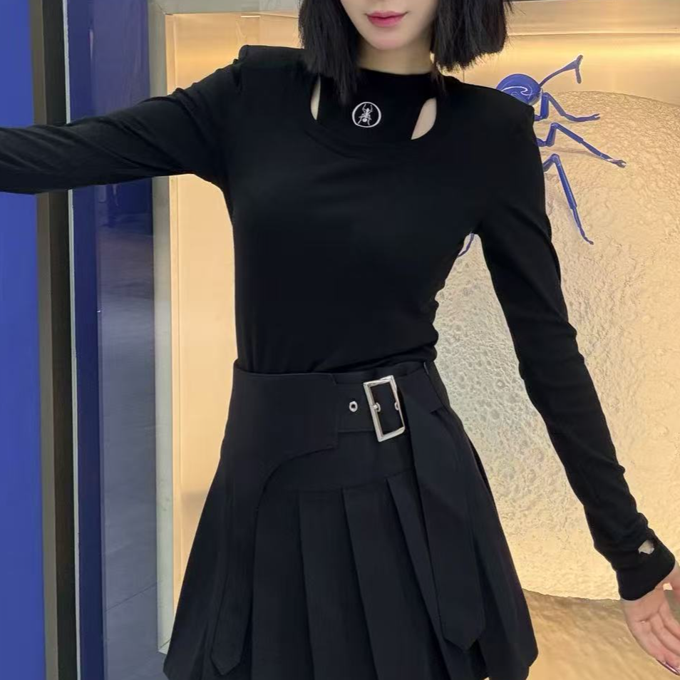 NONHUMAN胸前结构镂空垫肩秋冬黑色打底衫修身时尚长袖