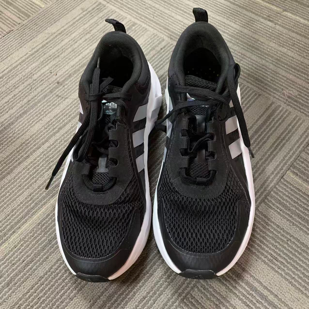 (瑕疵慎拍)aiddas/阿迪达斯 男低帮休闲训练通勤跑步鞋GZ9458-42