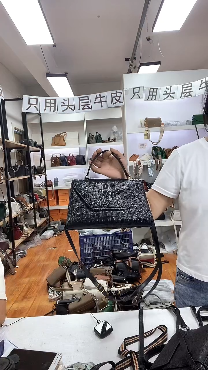 头层牛皮全场牛皮  手提鳄鱼纹