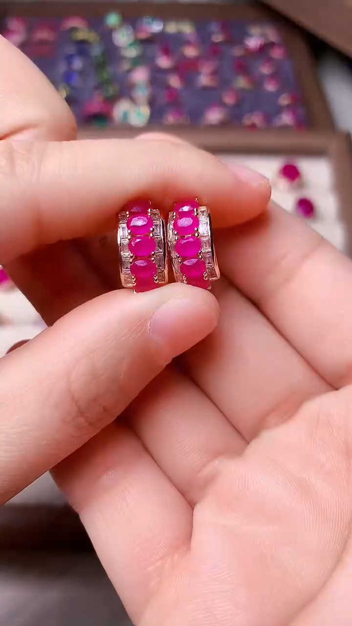 【闪购商品】红宝石耳饰银S925镶嵌...