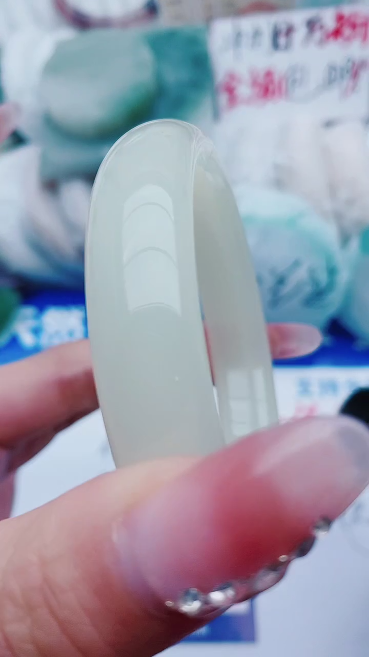 【闪购商品】石英质玉手镯未镶嵌C186-57-59