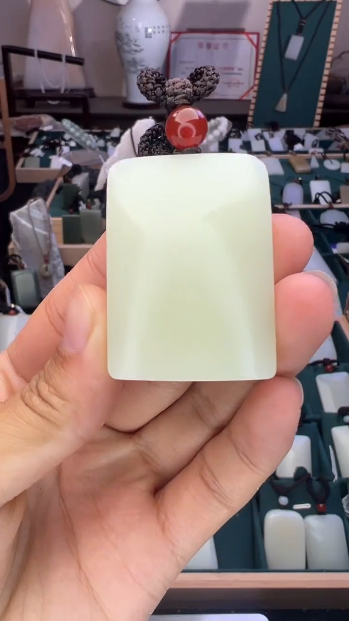 【闪购商品】和田玉颈饰未镶嵌D