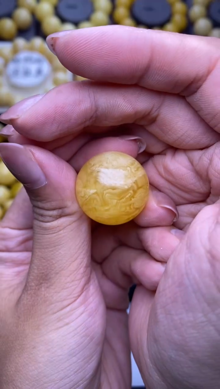 裸石琥珀未镶嵌大小姐珠宝58