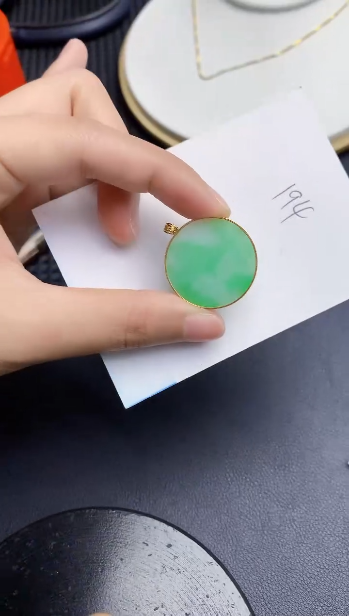 【闪购商品】翡翠颈饰18K金镶嵌000000000