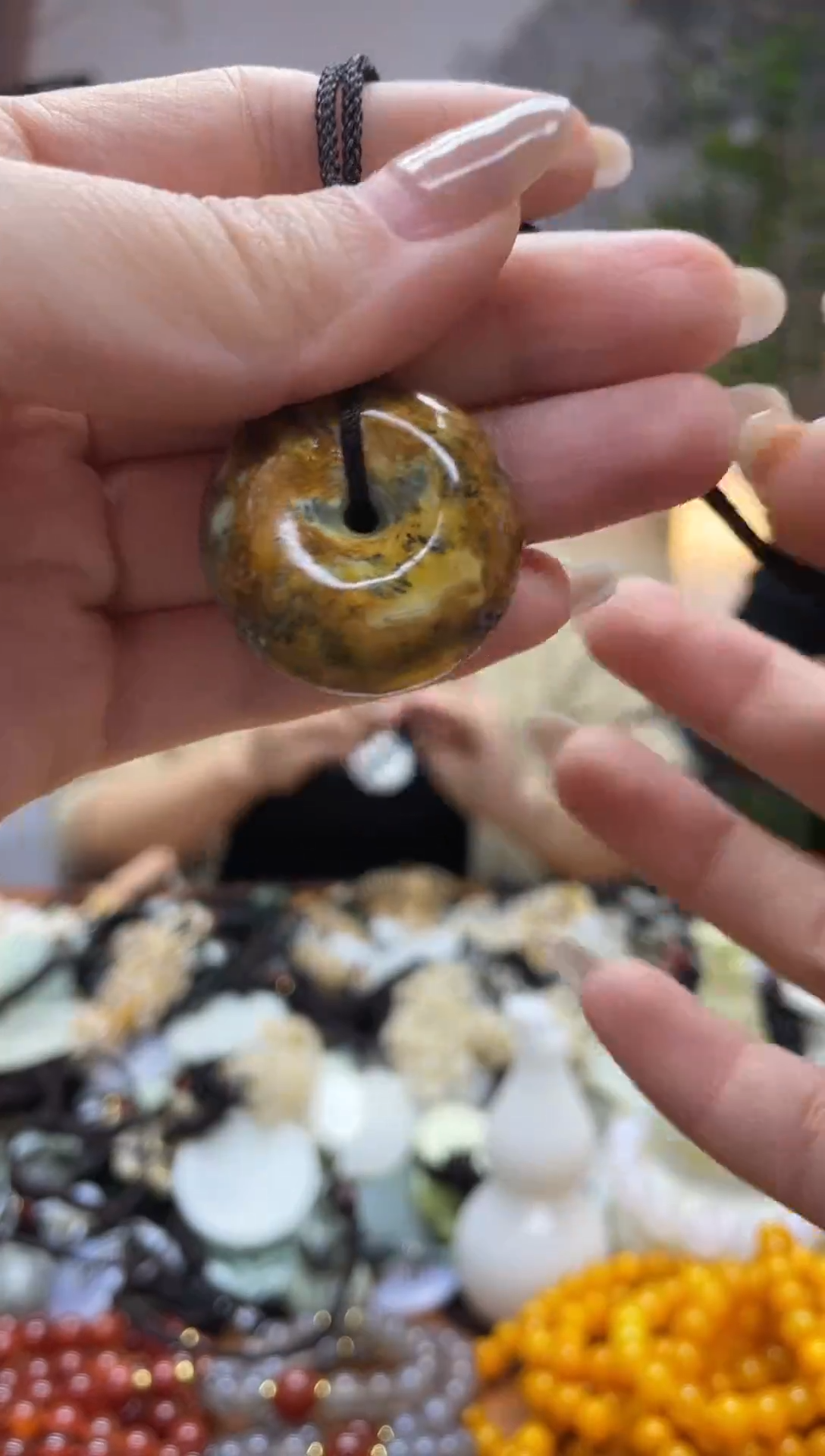 未镶嵌岫玉吊坠·