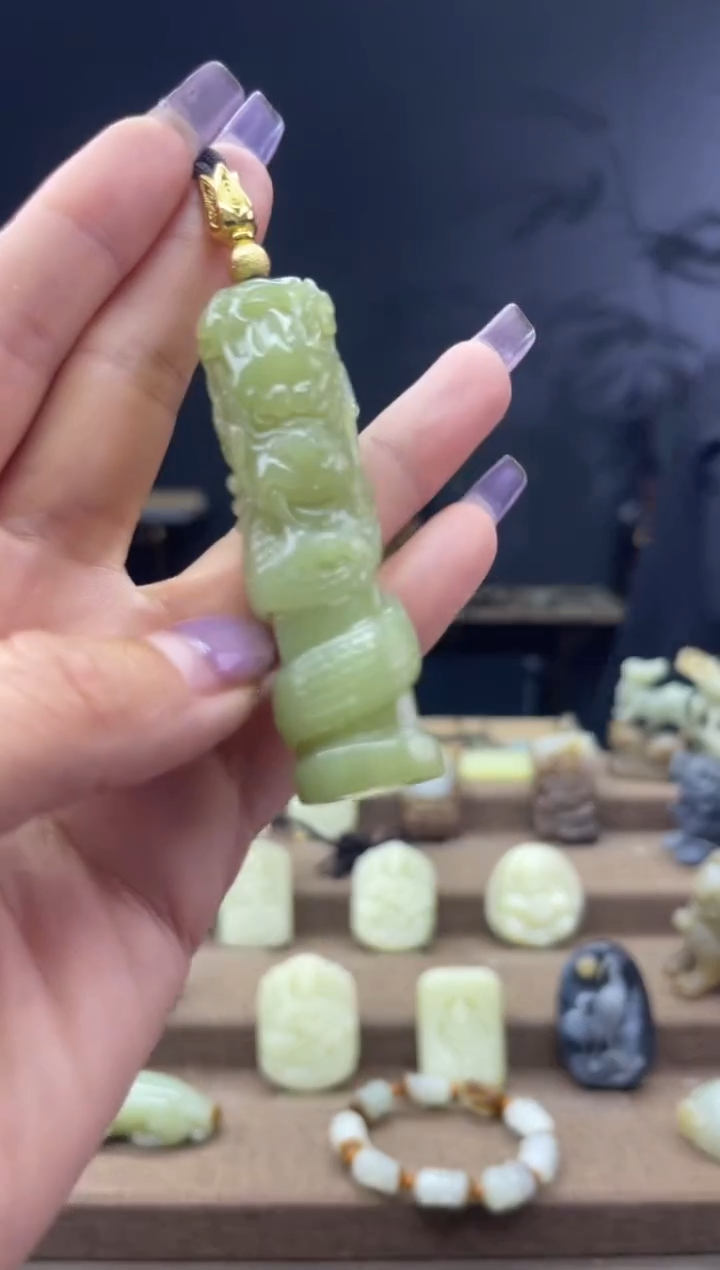 颈饰未镶嵌和田玉1