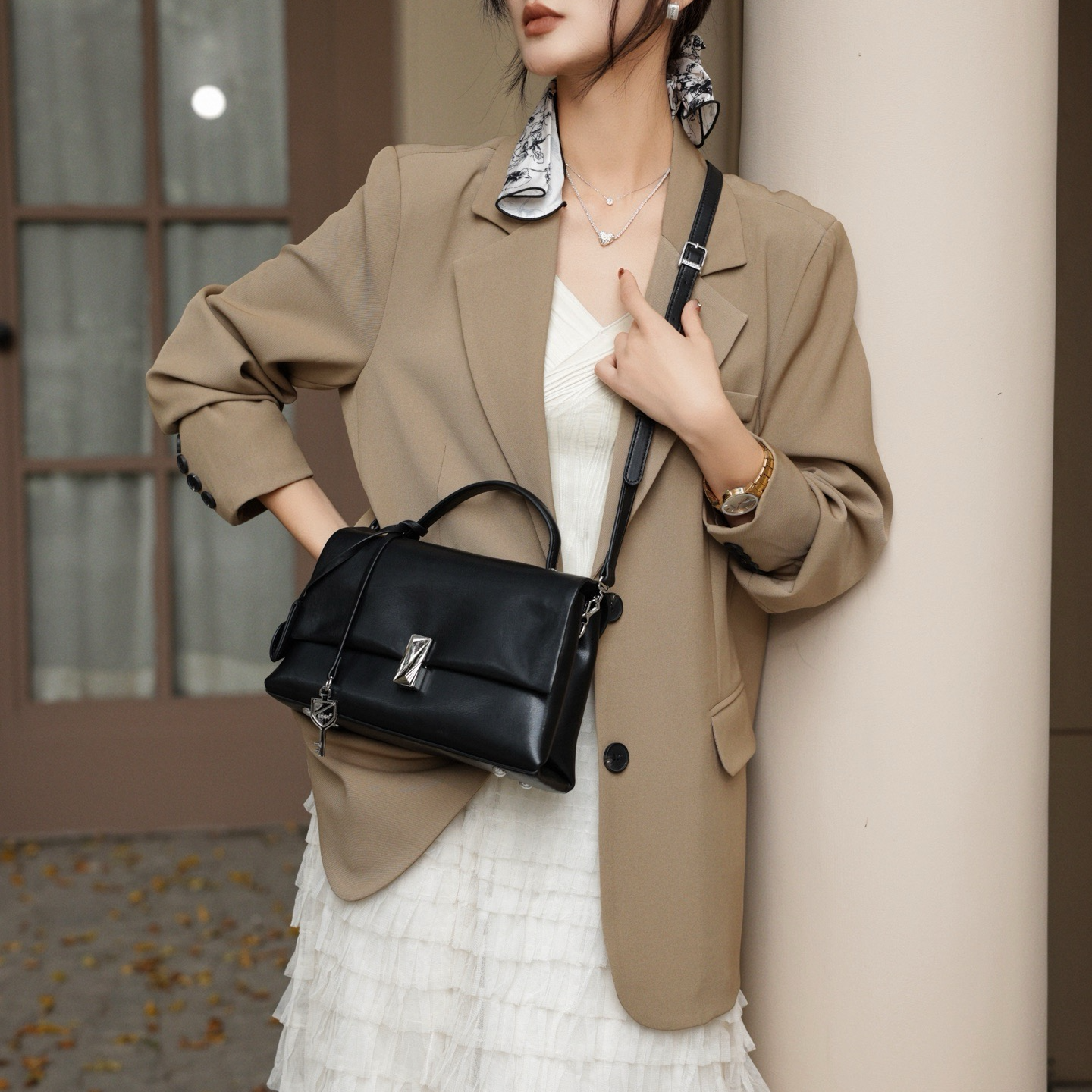 2025春夏新款潮流腋下百搭网红复古单肩斜挎包时尚女包 3990