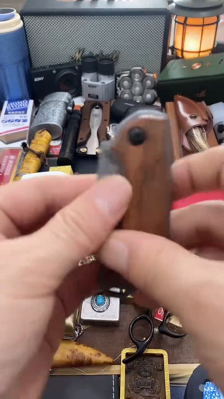 瓷片闪购商品  如图所示