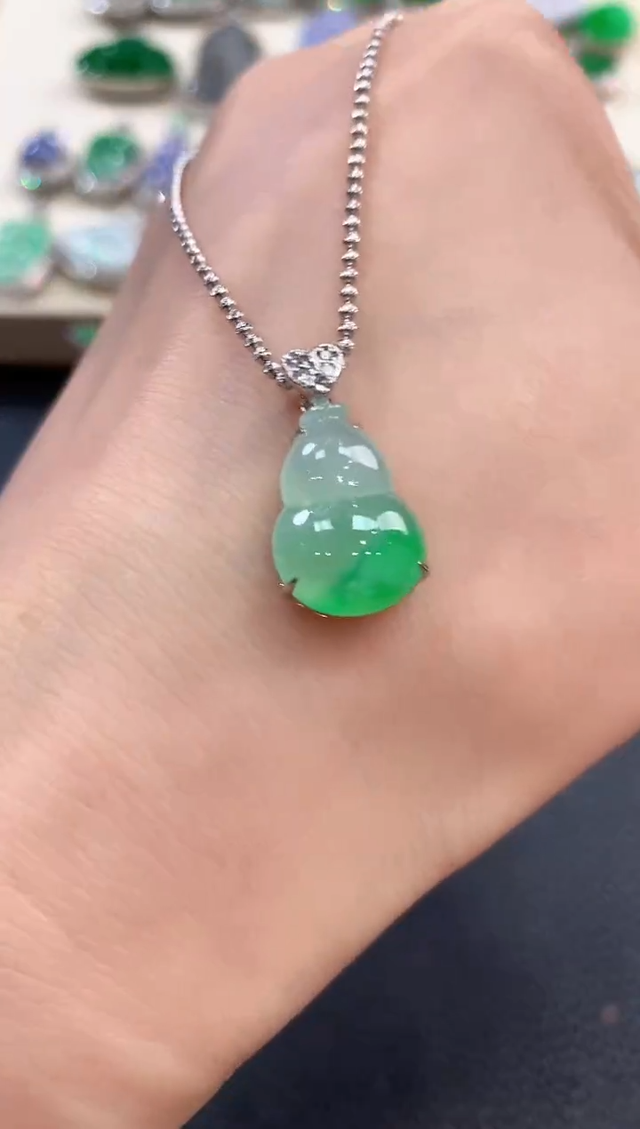 【闪购商品】翡翠吊坠(不含链)18K金镶嵌n1     