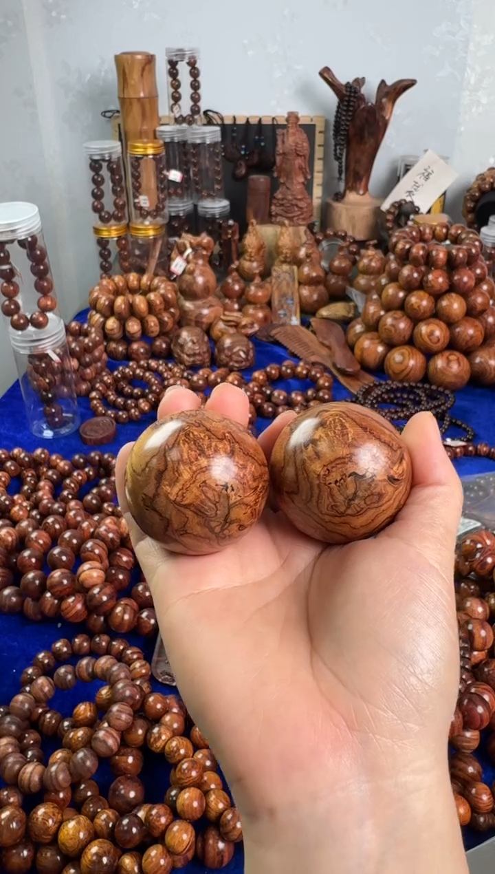 把件黄花梨/降香黄檀正宗海黄4.5规格手球