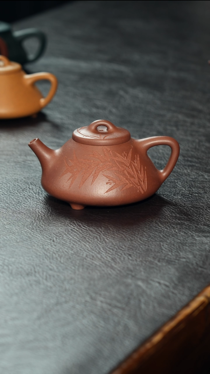 茶壶紫砂半手紫泥刻绘竹子子冶