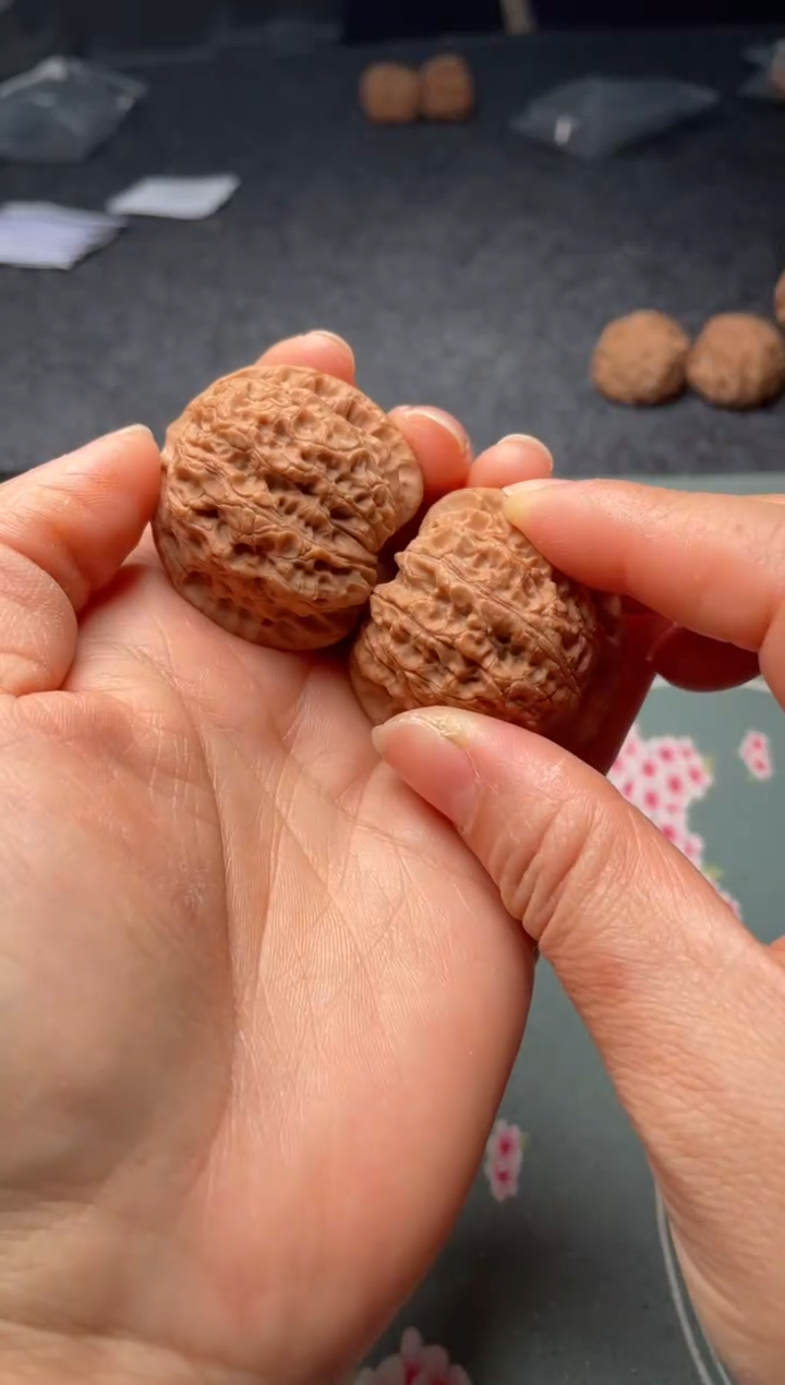 把件文玩核桃w310  血麒麟 38尺