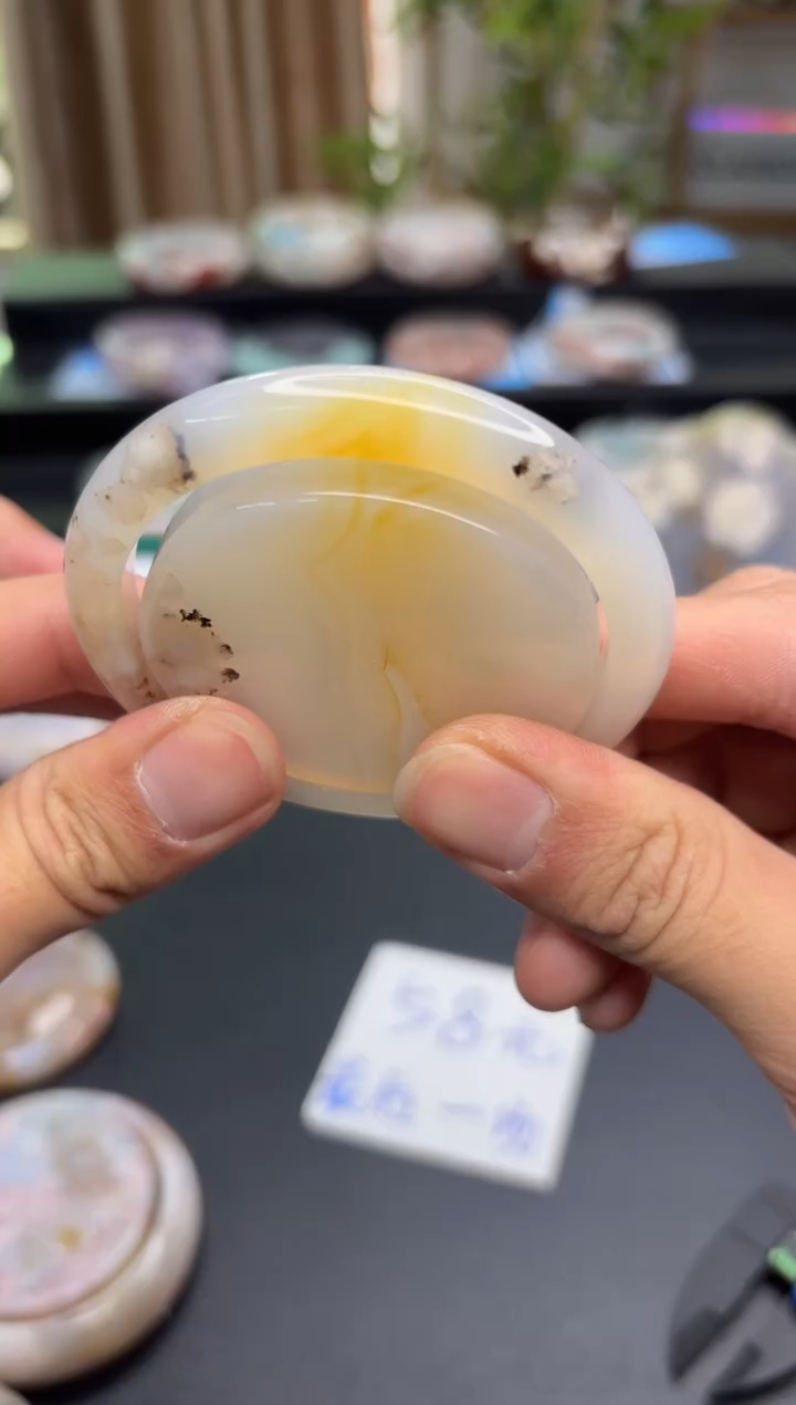 【闪购商品】石英质玉手镯未镶嵌C837(56圈赠送镯心)