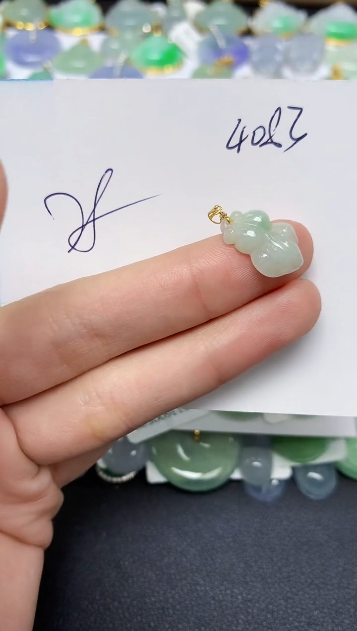 翡翠18K金镶嵌颈饰 天然翡翠A货