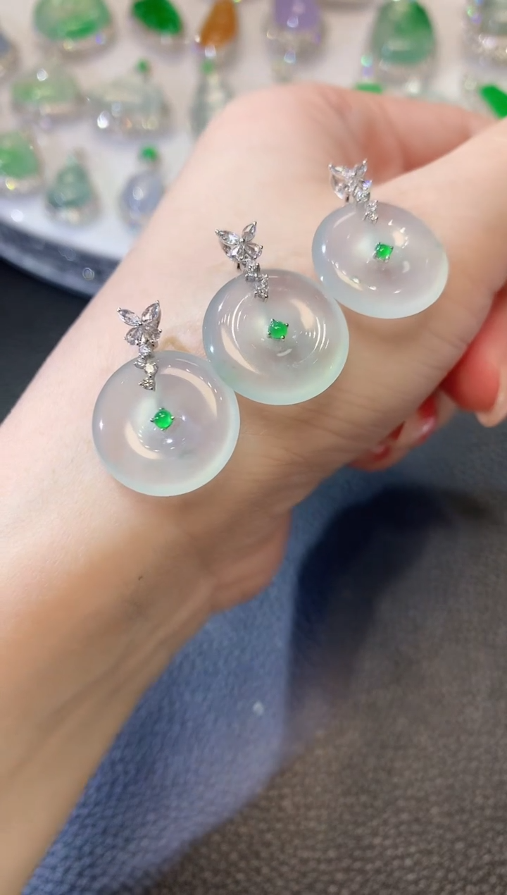 【闪购商品】翡翠吊坠(不含链)18K金镶嵌A15 多样性发货一件
