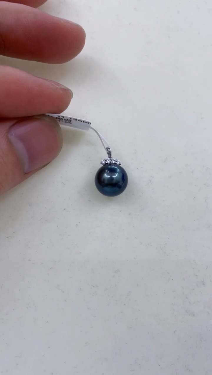 18K金镶嵌颈饰海水珍珠  