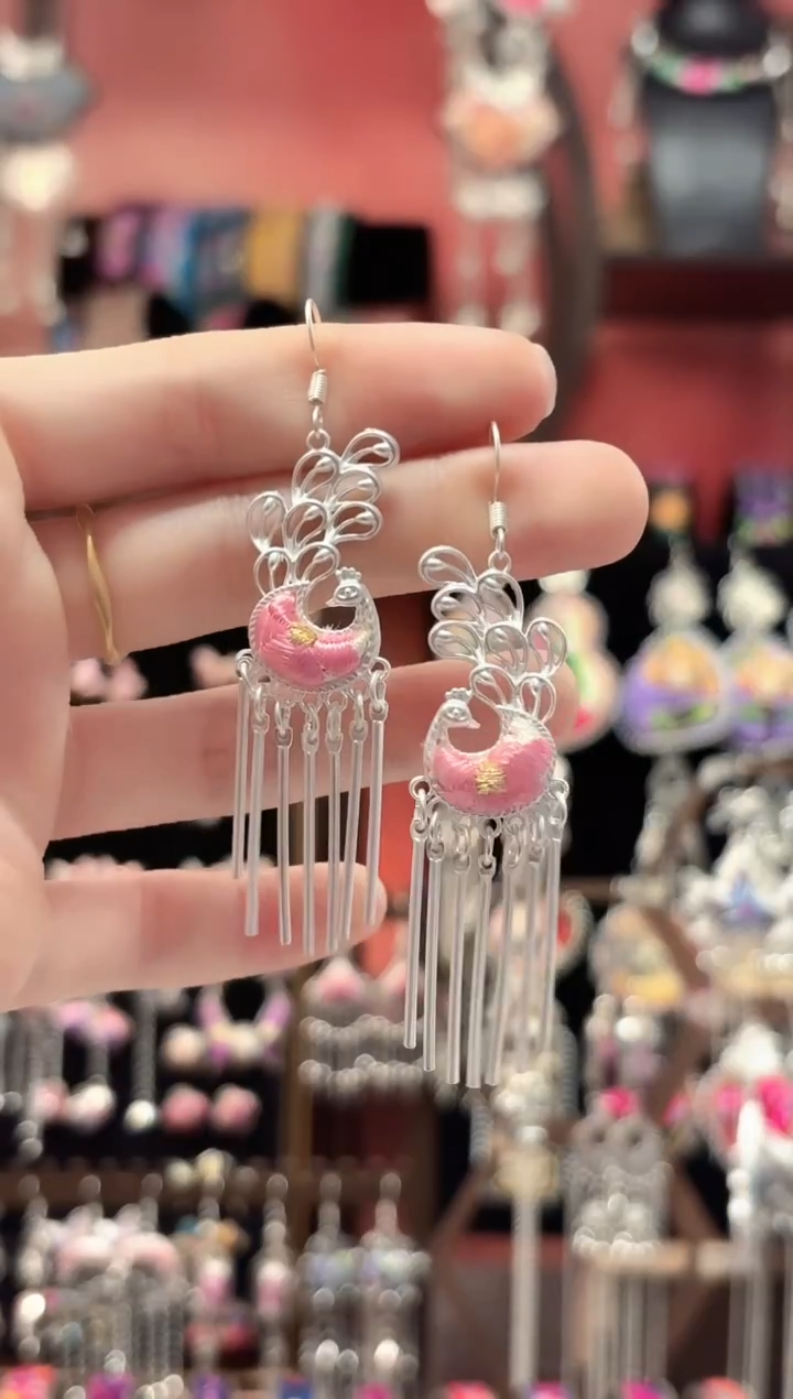 织绣云织遥老绣饰品  330