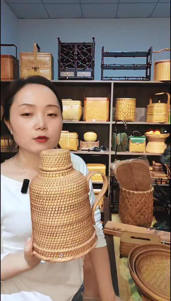 越南进口藤编保温水壶