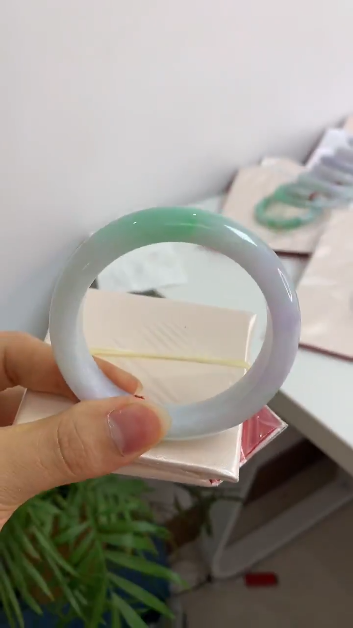 未镶嵌手镯翡翠56有紫有绿