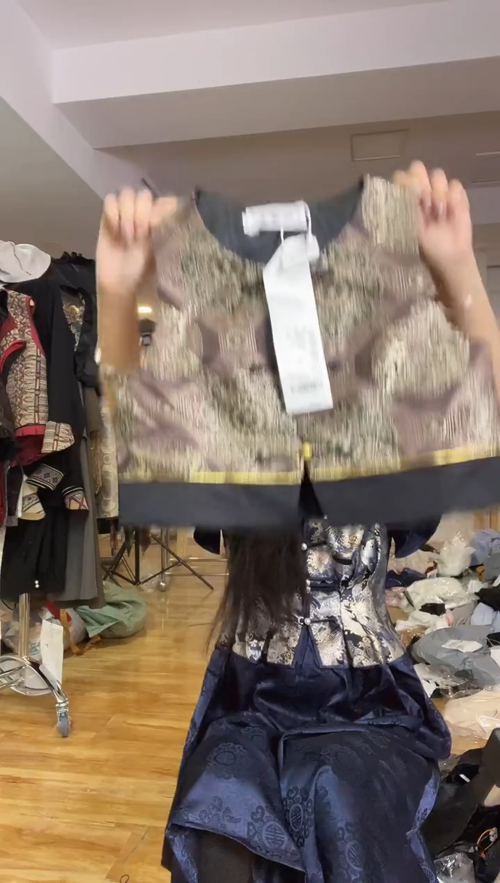 马甲 M码   105斤以里