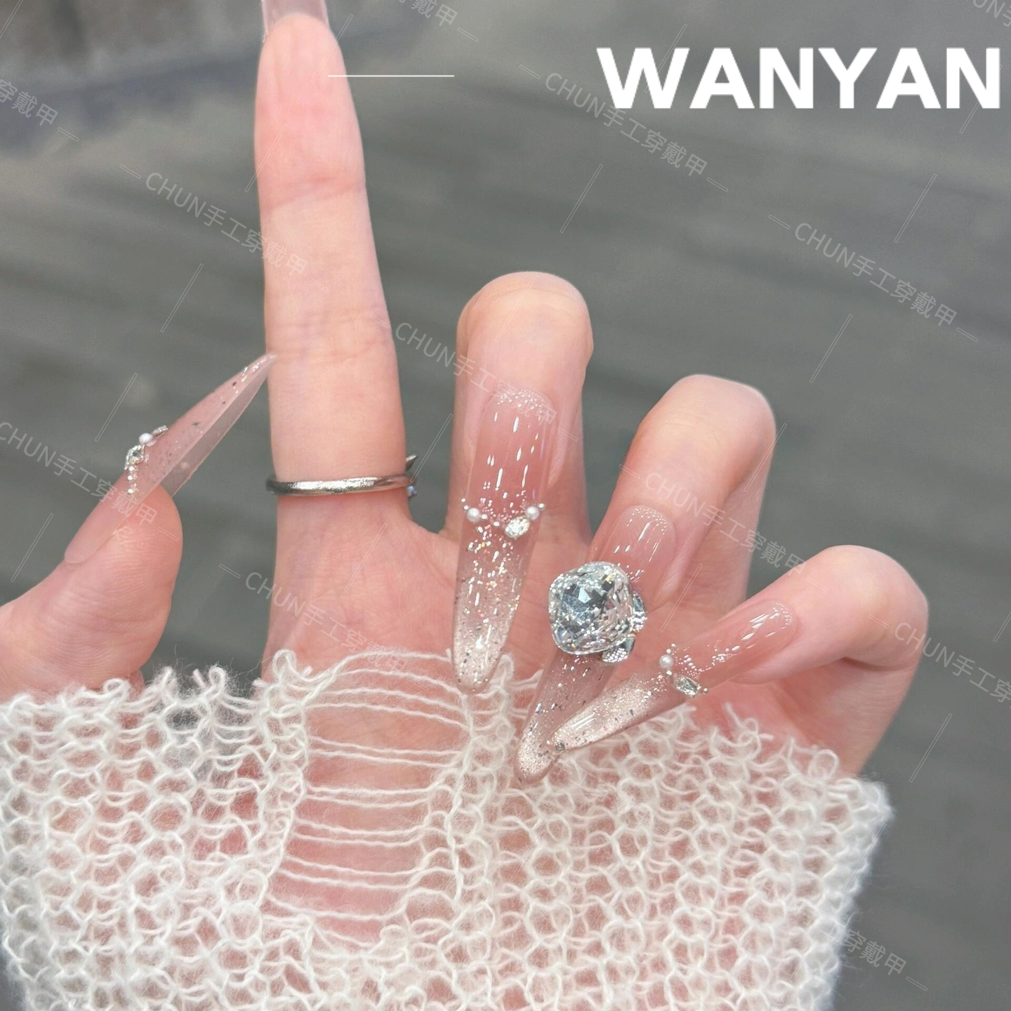 “冰草莓”CHUN·爆闪渐变蜜桃色猫眼纯手工穿戴甲夏日温柔纯欲风