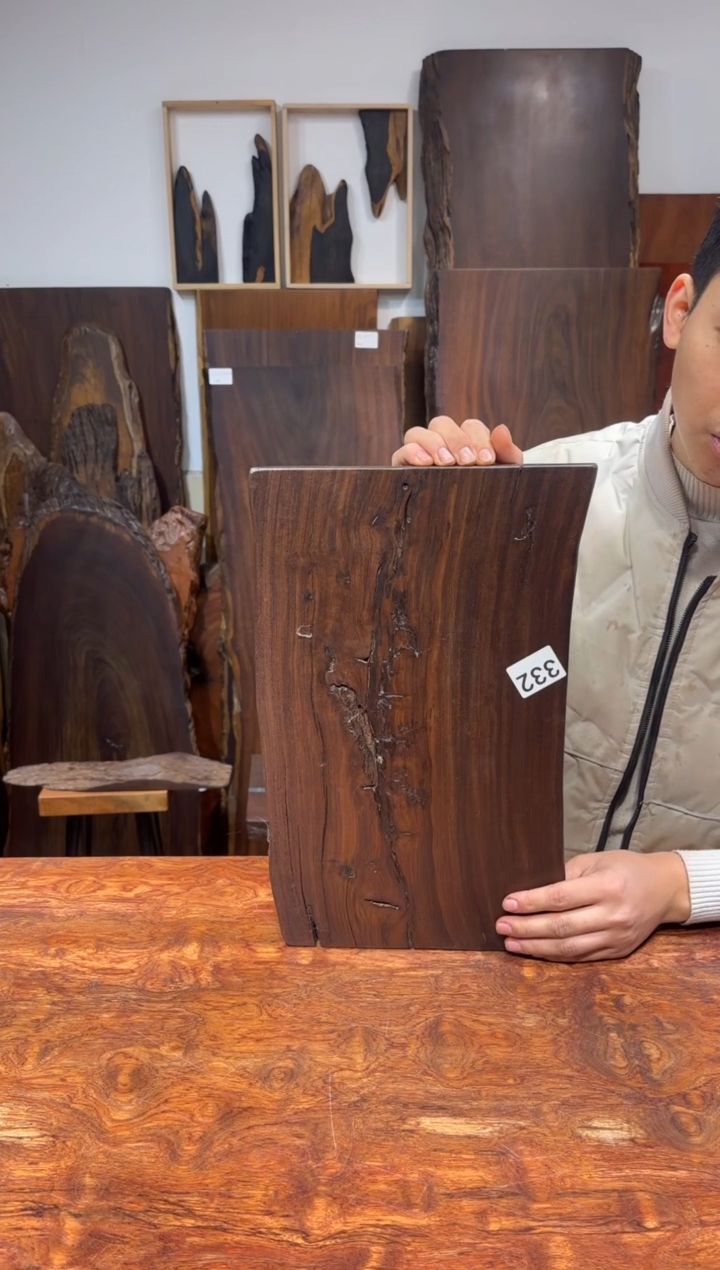 风车木（黑檀木）尺寸42*25*2编号332