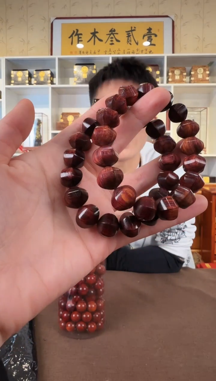 黄花梨/降香黄檀黄花梨六面珠单圈12*15