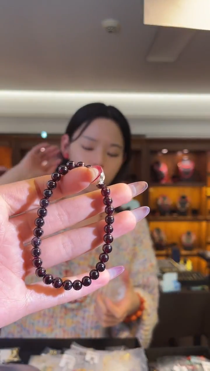 未镶嵌手串石榴石（多样性发一件）